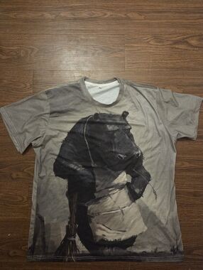 Women's Hippo Gray Graphic Crewneck T-Shirt